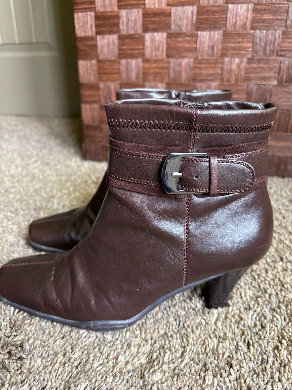 Women’s Brown Ankle Boots, shoes with Buckle A2 aerosols sz 6